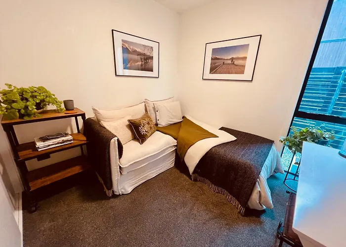 Tranquil Luxury On Willow Pond